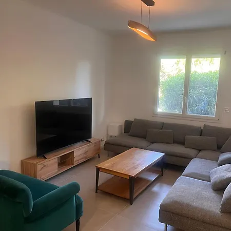 Apparemment Climatise Avec Parking Gratuit Apartmán *